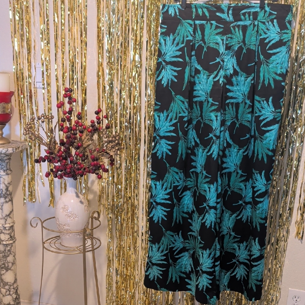 Black and Teal Leaf Print Palazzo Pants, Size L